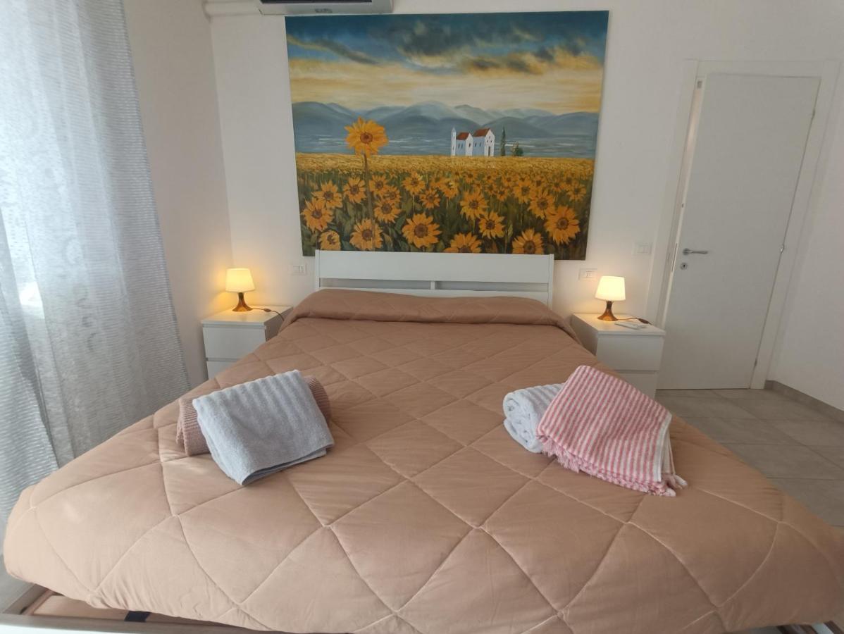 Il Don Minzoni 98 "Casa Vacanze" Лидо-ди-Камайоре Экстерьер фото